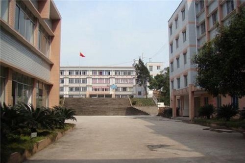 成都市溫江區(qū)燎原職業(yè)中學(xué)2021年錄取分?jǐn)?shù)線(xiàn)