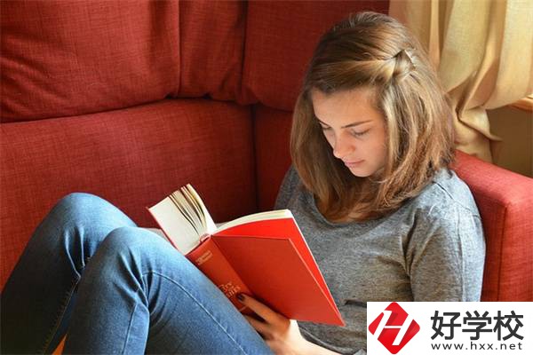 在湖南考不上高中怎么辦？女孩學(xué)點(diǎn)什么好？