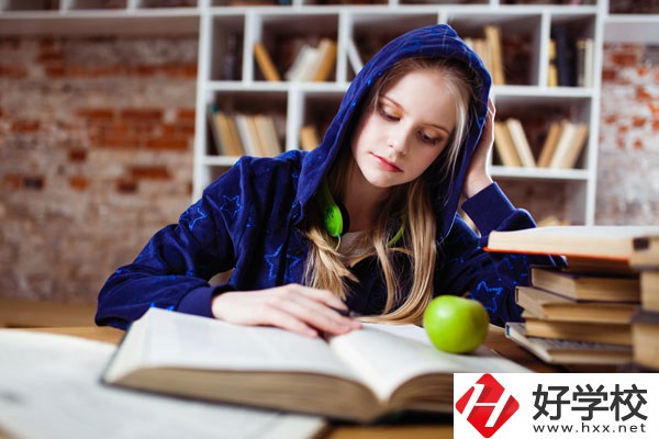 南岳區(qū)職業(yè)中等專業(yè)學校有哪些專業(yè)？