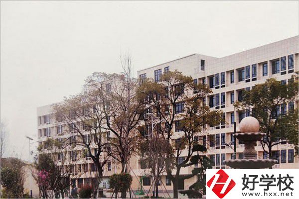 岳陽市江南通信職業(yè)技術(shù)學(xué)校實訓(xùn)樓