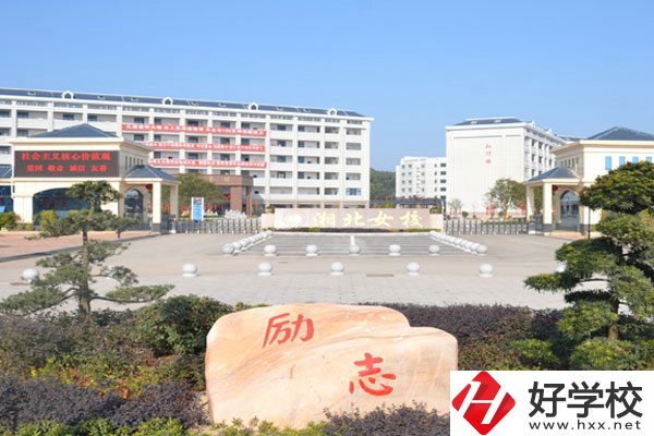 想在岳陽市讀旅游服務與管理專業(yè)，推薦這所中專學校